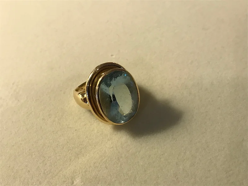 ladies-modern-diamond-rings-Repair - Ring - Aquamarine in 18K Gold