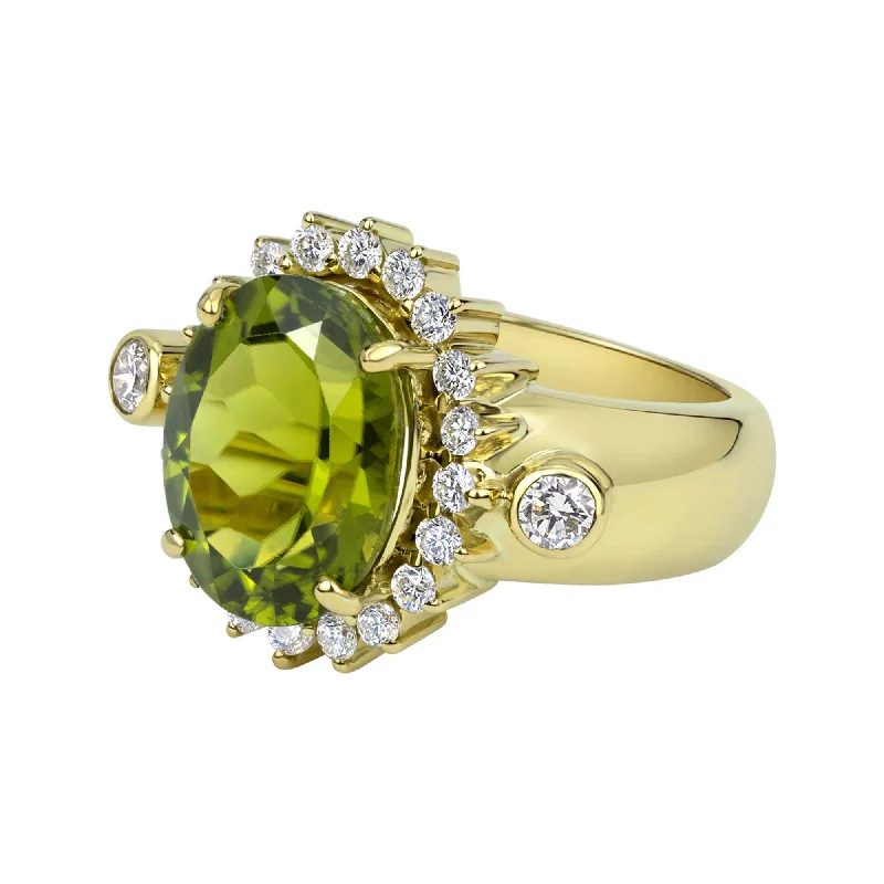 ladies-birthstone-gold-rings-Ring - Peridot And Diamond (2332A)