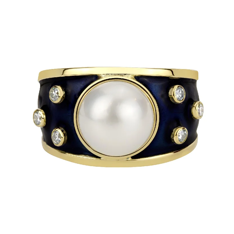 ladies-pearl-shank-rings-Ring- South Sea Pearl And Diamond (enamel) (1962F)