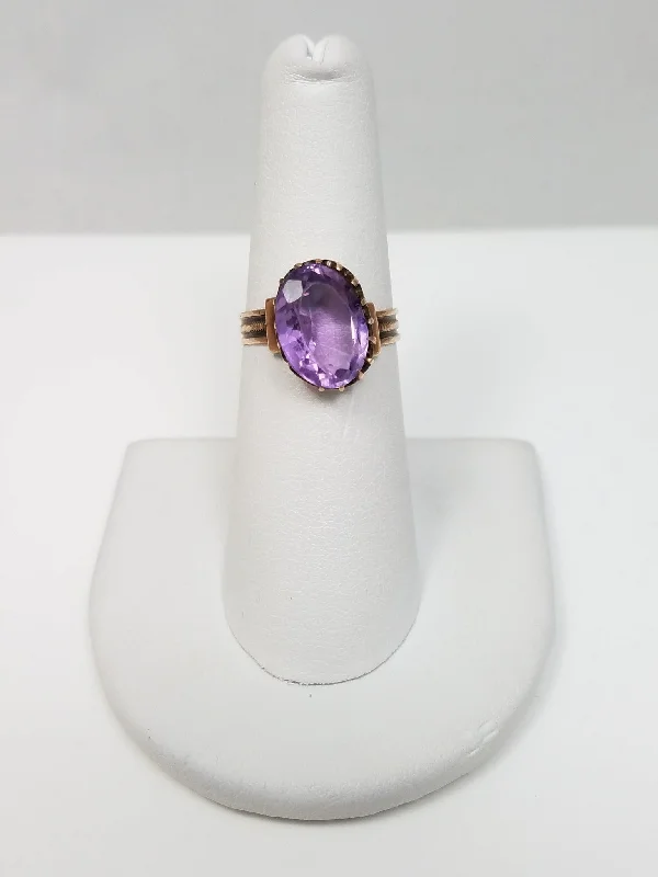 ladies-minimalist-silver-rings-Victorian Natural Amethyst 7k Gold Ring