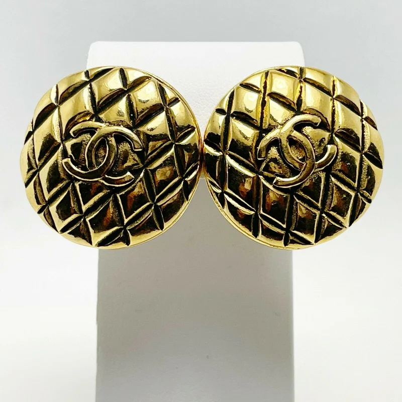 ladies-fashion-hook-earrings-New! Chanel 30mm Quilted Design Earrings