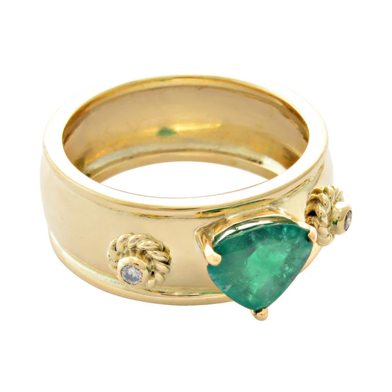 ladies-gold-narrow-band-rings-Ring- Emerald And Diamond (1913M)