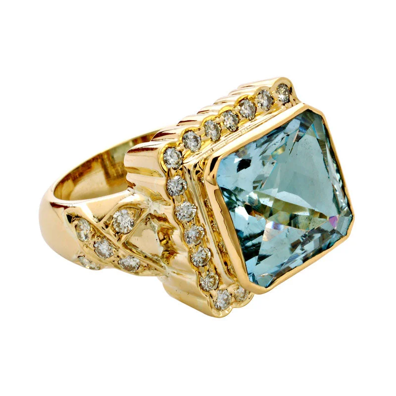 ladies-marquise-cut-rose-gold-rings-Ring-Aquamarine and Diamond