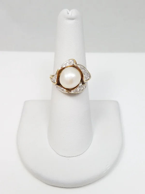 ladies-princess-cut-rose-gold-rings-Sophisticated Vintage 14k Yellow Gold Cultured Pearl Natural Diamond Ring