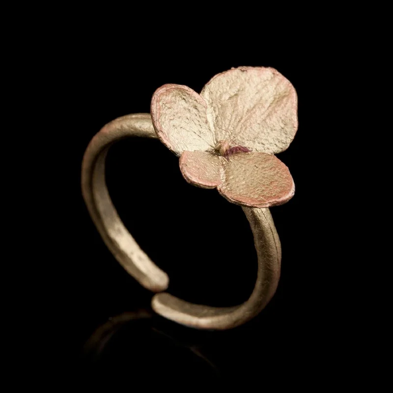 ladies-elegant-white-gold-rings-Hydrangea Ring