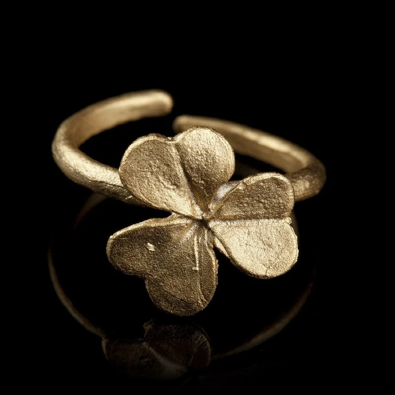 ladies-vintage-diamond-rings-Clover Ring