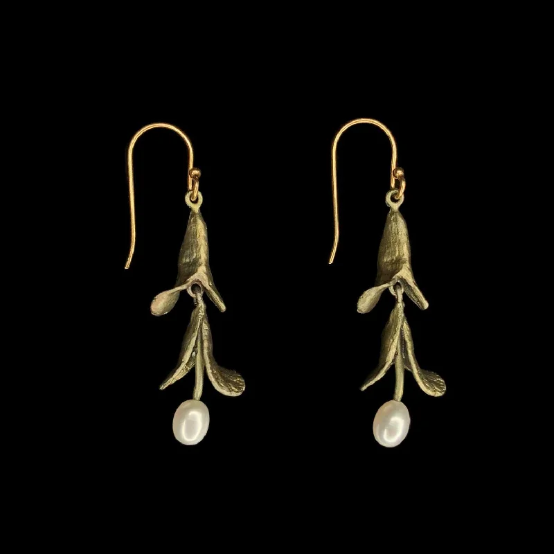 ladies-pearl-clip-on-earrings-Spiral Pod Earrings - Dangle Wire