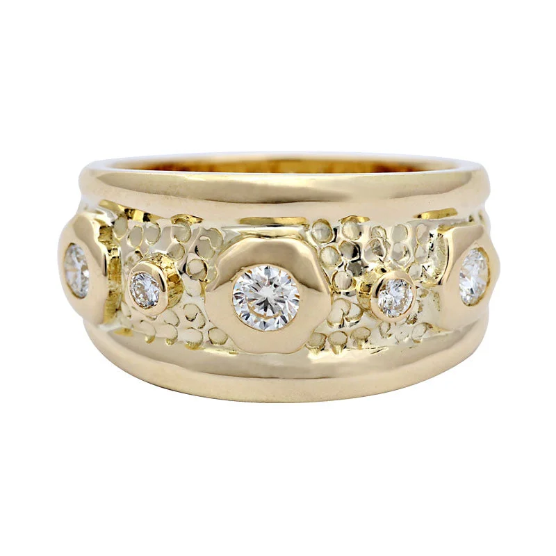 ladies-custom-gold-rings-Ring-Diamond